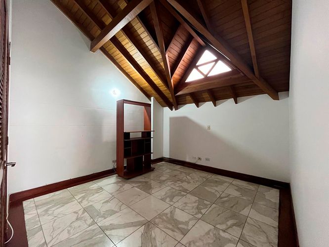 Apartamento de 3 alcobas en arriendo en El Poblado, Medellín, 146 m² · foto 13 de 20