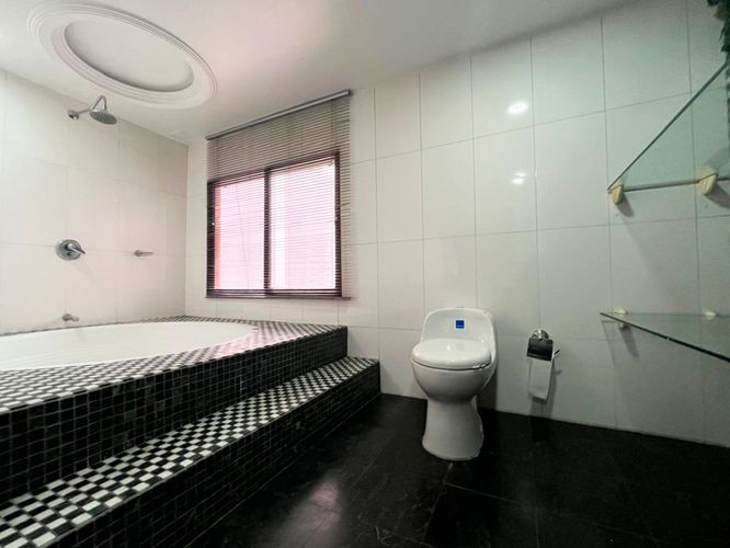 Apartamento de 3 alcobas en arriendo en El Poblado, Medellín, 146 m² · foto 17 de 20
