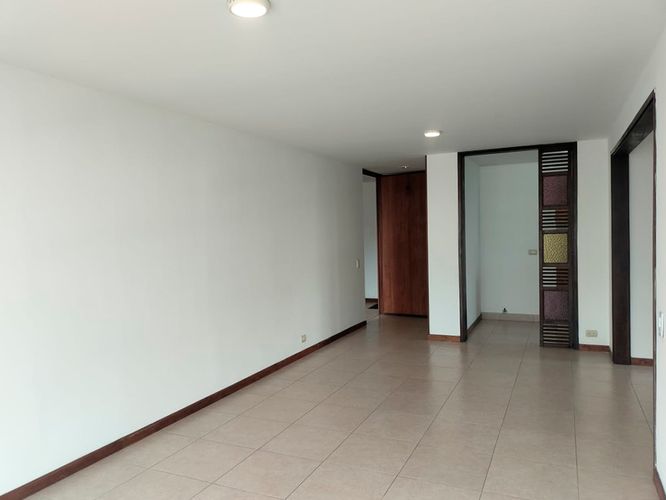 Apartamento de 3 alcobas en arriendo en El Poblado, Medellín, 87 m² · foto 3 de 17