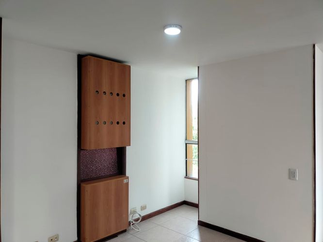 Apartamento de 3 alcobas en arriendo en El Poblado, Medellín, 87 m² · foto 7 de 17