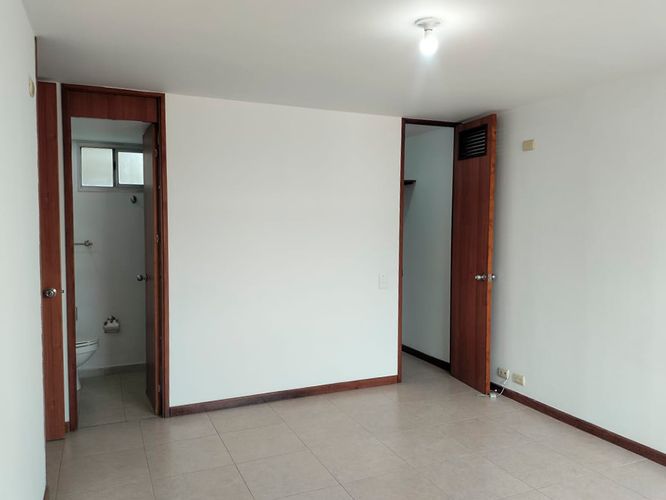 Apartamento de 3 alcobas en arriendo en El Poblado, Medellín, 87 m² · foto 9 de 17