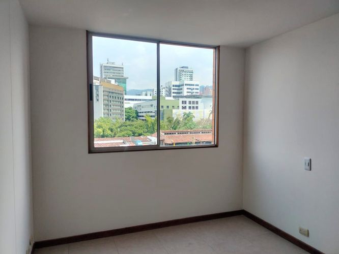 Apartamento de 3 alcobas en arriendo en El Poblado, Medellín, 87 m² · foto 10 de 17
