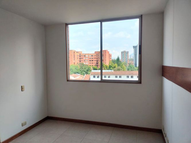 Apartamento de 3 alcobas en arriendo en El Poblado, Medellín, 87 m² · foto 15 de 17