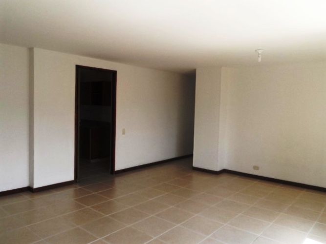 Apartamento de 3 alcobas en arriendo en El Poblado, Medellín, 117 m² · foto 2 de 18