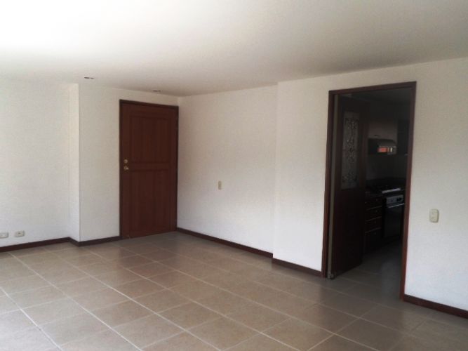 Apartamento de 3 alcobas en arriendo en El Poblado, Medellín, 117 m² · foto 3 de 18