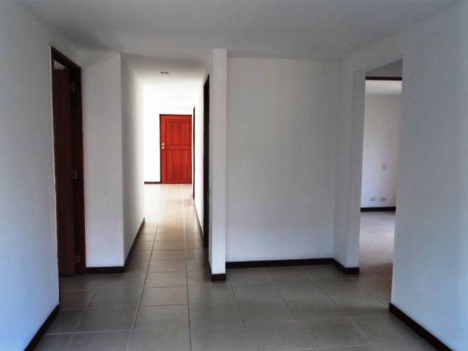 Apartamento de 3 alcobas en arriendo en El Poblado, Medellín, 117 m² · foto 10 de 18