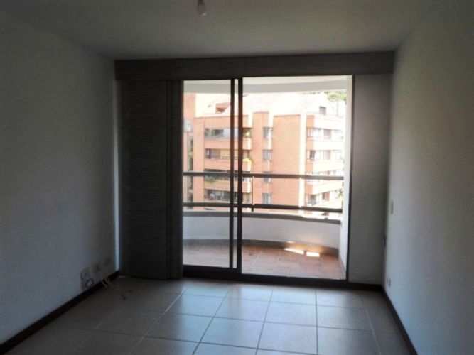 Apartamento de 3 alcobas en arriendo en El Poblado, Medellín, 117 m² · foto 12 de 18
