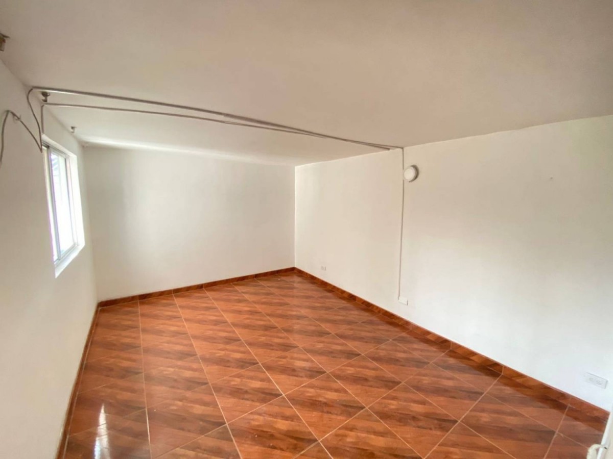 Casa en venta en Santa Isabel, Bogotá · foto 9 de 24