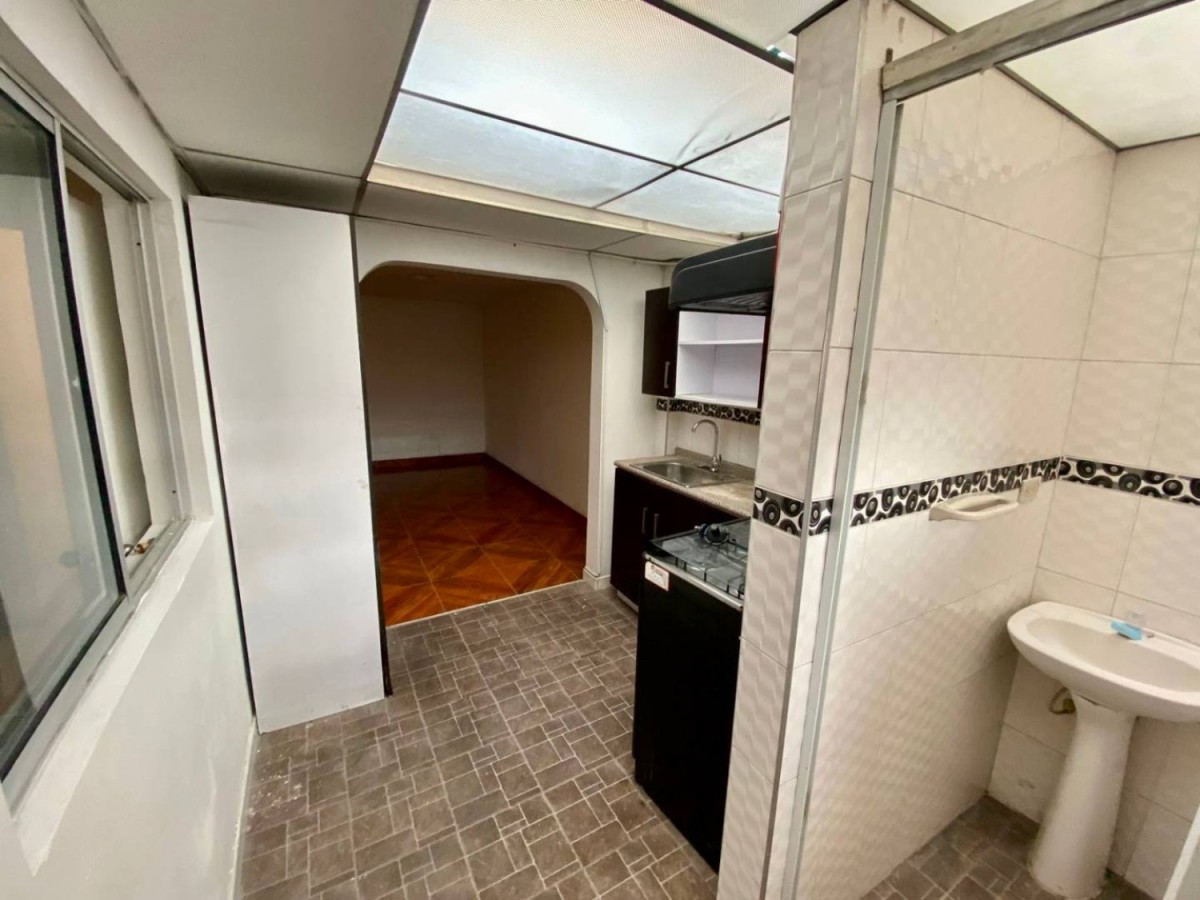 Casa en venta en Santa Isabel, Bogotá · foto 11 de 24