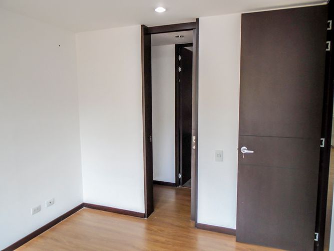 Apartamento de 2 alcobas en arriendo en El Poblado, Medellín, 105 m² · foto 8 de 12