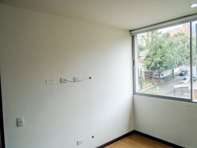 Apartamento de 2 alcobas en arriendo en El Poblado, Medellín, 105 m² · foto 9 de 12