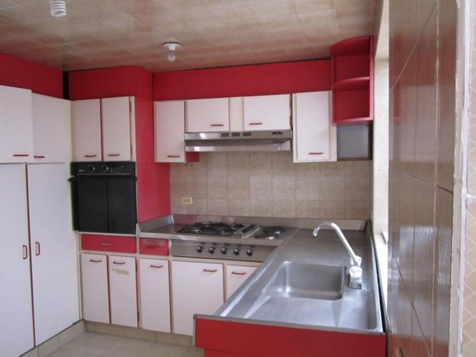 Casa de 6 alcobas en venta en Santa Barbara, Bogotá, 330 m² · foto 14 de 24