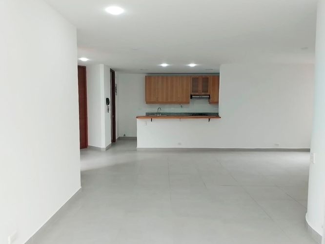 Apartamento de 2 alcobas en arriendo en El Poblado, Medellín, 94 m² · foto 4 de 16