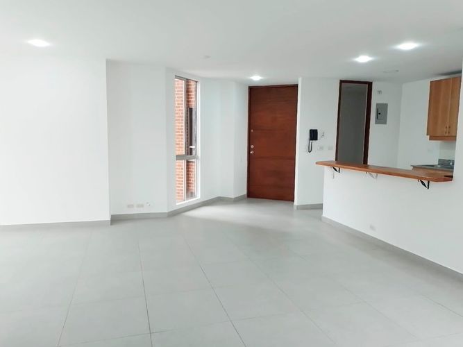 Apartamento de 2 alcobas en arriendo en El Poblado, Medellín, 94 m² · foto 5 de 16