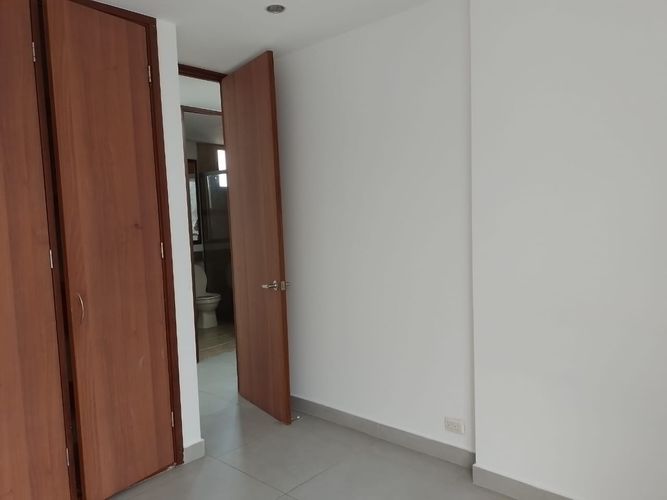 Apartamento de 2 alcobas en arriendo en El Poblado, Medellín, 94 m² · foto 10 de 16