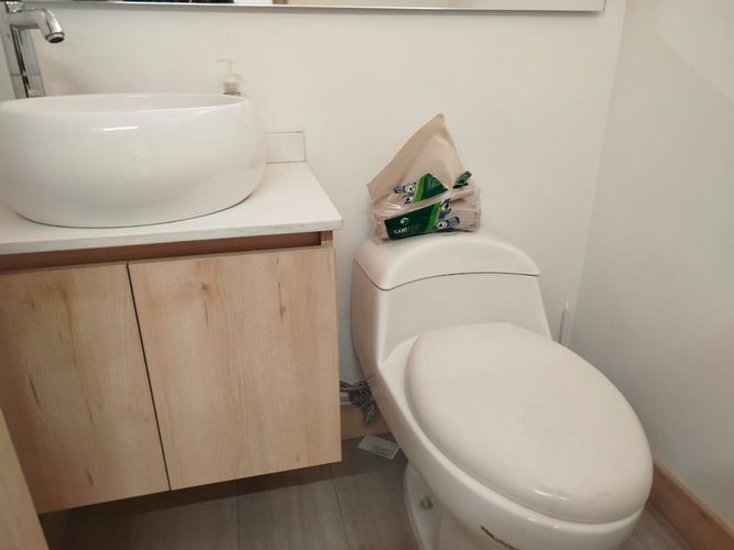 Local en arriendo en El Poblado, Medellín, 100 m² · foto 9 de 10
