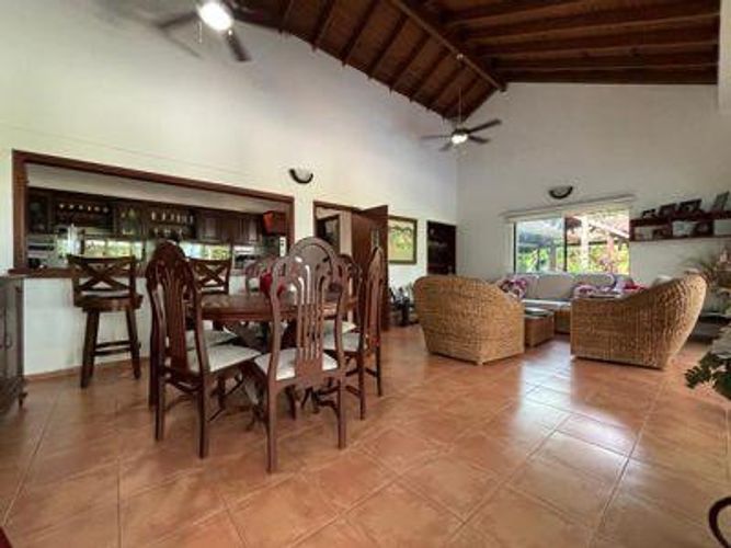 Casa de 4 alcobas en venta en Maizaro, Villavicencio, 740 m² · foto 11 de 20