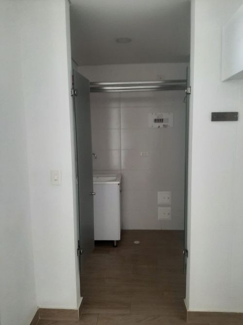 Apartamento de 3 alcobas en venta en Picaleña Y Mirolindo, Ibagué, 95 m² · foto 19 de 24