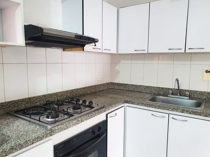 Apartamento de 4 alcobas en arriendo en El Poblado, Medellín, 110 m² · foto 4 de 15