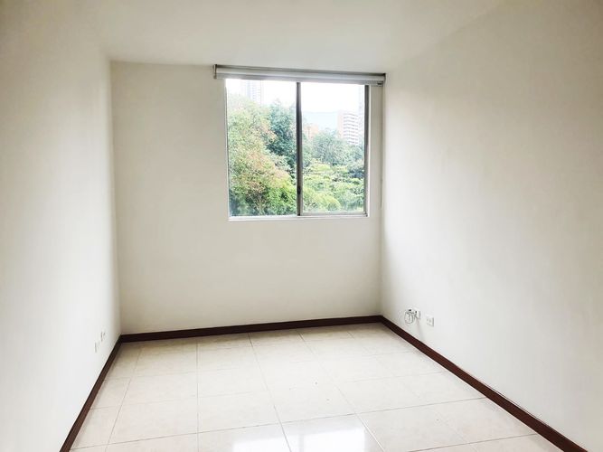 Apartamento de 4 alcobas en arriendo en El Poblado, Medellín, 110 m² · foto 6 de 15