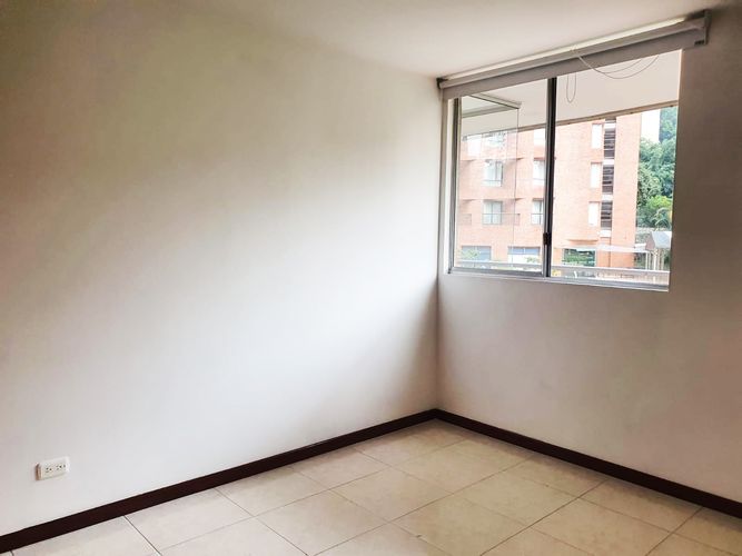 Apartamento de 4 alcobas en arriendo en El Poblado, Medellín, 110 m² · foto 9 de 15