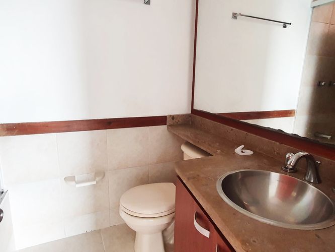 Apartamento de 4 alcobas en arriendo en El Poblado, Medellín, 110 m² · foto 14 de 15