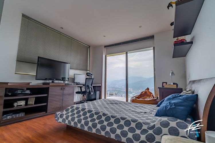 Casa de 5 alcobas en venta en Vereda La Doctora, Sabaneta, 570 m² · foto 12 de 18