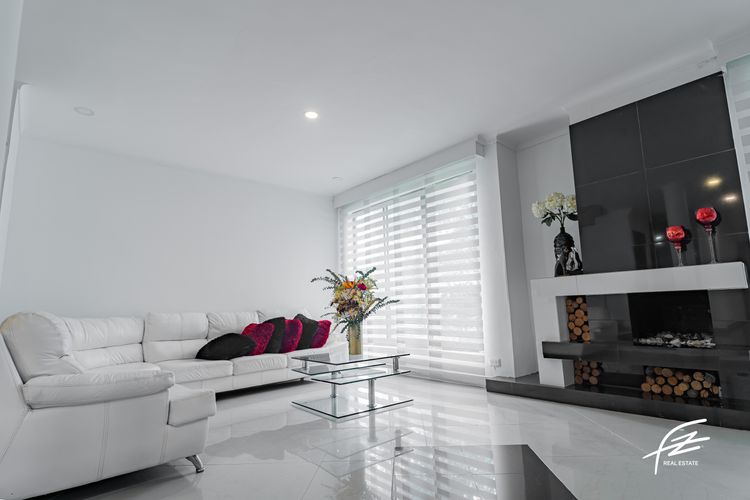 Casa de 4 alcobas en venta en Altos Del Poblado, Medellín, 425 m² · foto 2 de 15