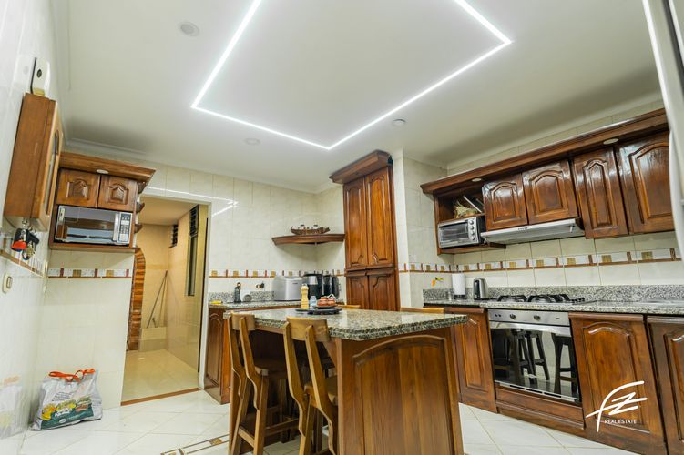 Casa de 4 alcobas en venta en Altos Del Poblado, Medellín, 425 m² · foto 8 de 15