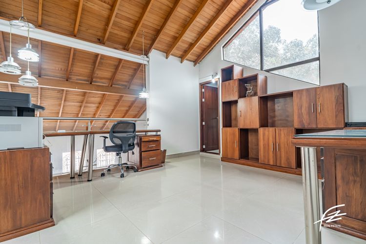 Casa de 4 alcobas en venta en Altos Del Poblado, Medellín, 425 m² · foto 9 de 15