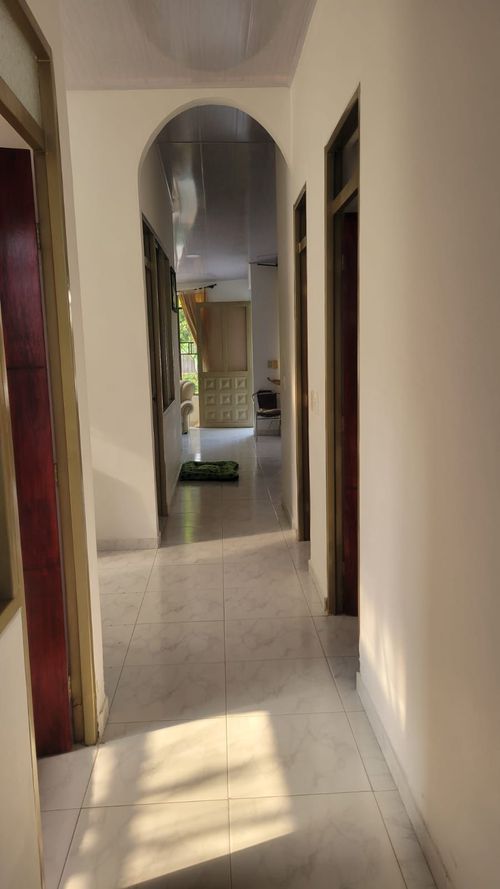Casa de 3 alcobas en venta en Centro, Girardot, 98 m² · foto 2 de 15