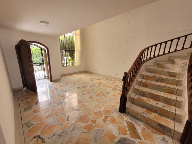 Casa de 4 alcobas en venta en El Ingenio, Cali, 337 m² · foto 5 de 24