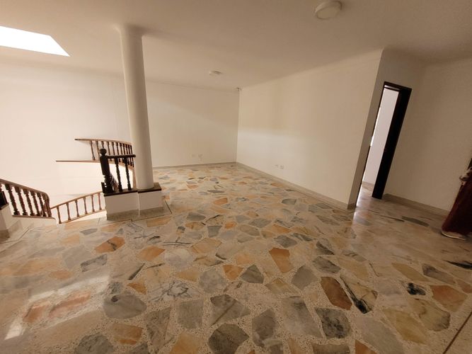 Casa de 4 alcobas en venta en El Ingenio, Cali, 337 m² · foto 20 de 24