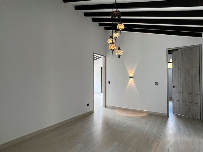 Casa de 5 alcobas en venta en El Carmen De Viboral, El Carmen de Viboral, 400 m² · foto 10 de 18