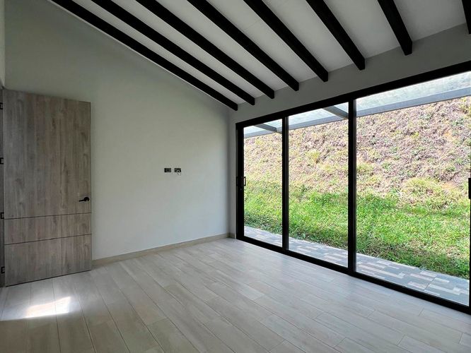 Casa de 5 alcobas en venta en El Carmen De Viboral, El Carmen de Viboral, 400 m² · foto 11 de 18