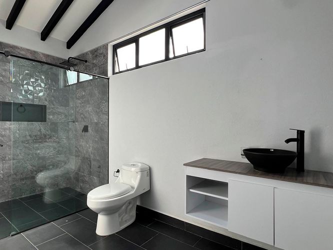 Casa de 5 alcobas en venta en El Carmen De Viboral, El Carmen de Viboral, 400 m² · foto 15 de 18