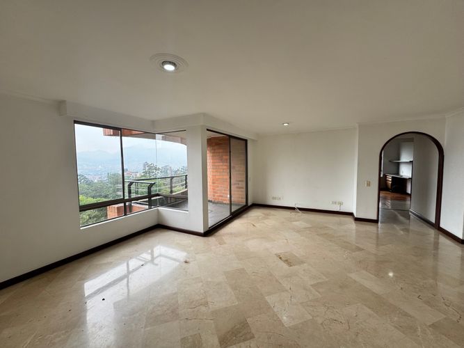 Apartamento de 3 alcobas en venta en El Poblado, Medellín, 146 m² · foto 4 de 16