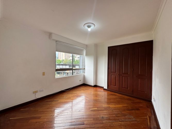 Apartamento de 3 alcobas en venta en El Poblado, Medellín, 146 m² · foto 10 de 16