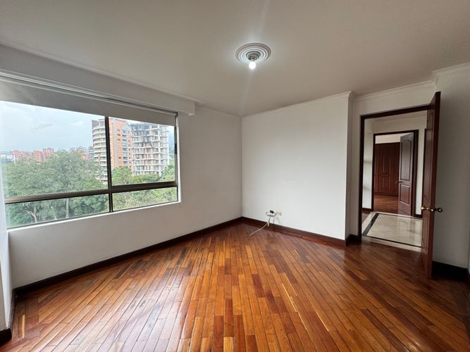 Apartamento de 3 alcobas en venta en El Poblado, Medellín, 146 m² · foto 12 de 16