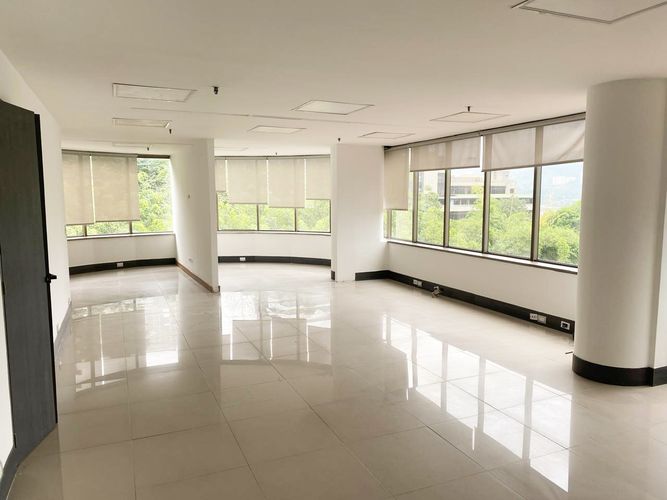 Oficina en arriendo en El Poblado, Medellín, 86 m² · foto 5 de 13