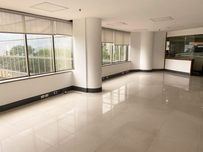 Oficina en arriendo en El Poblado, Medellín, 86 m² · foto 8 de 13