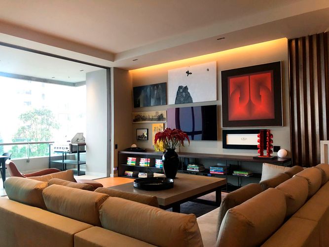 Apartamento de 3 alcobas en venta en El Poblado, Medellín, 280 m² · foto 2 de 19