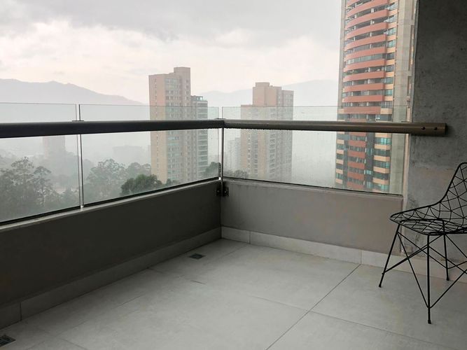 Apartamento de 3 alcobas en venta en El Poblado, Medellín, 280 m² · foto 18 de 19