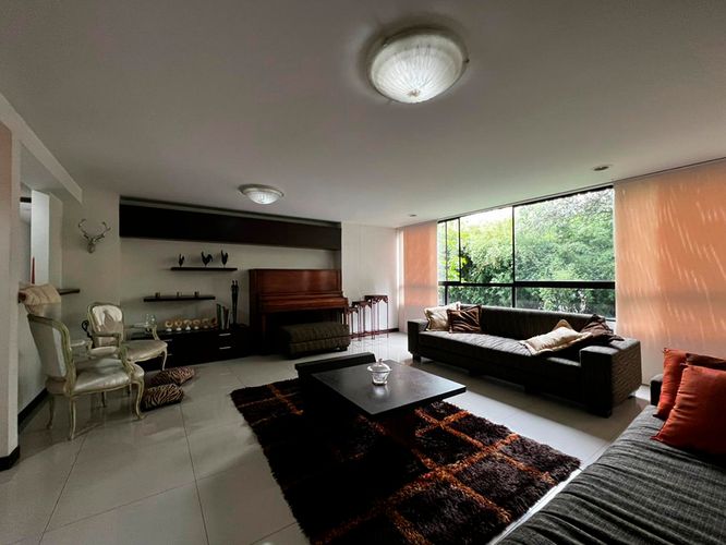 Apartamento de 3 alcobas en arriendo en El Poblado, Medellín, 135 m² · foto 2 de 18