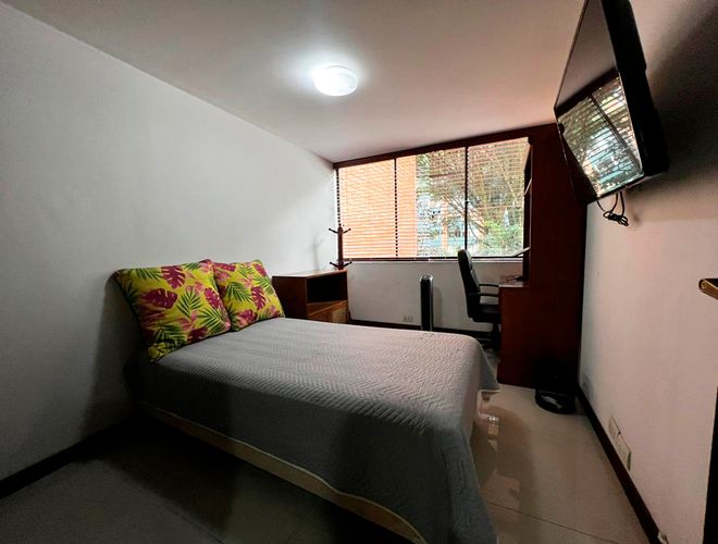 Apartamento de 3 alcobas en arriendo en El Poblado, Medellín, 135 m² · foto 15 de 18