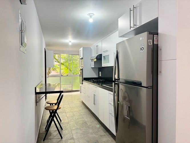 Apartamento de 3 alcobas en arriendo en El Poblado, Medellín, 145 m² · foto 6 de 17