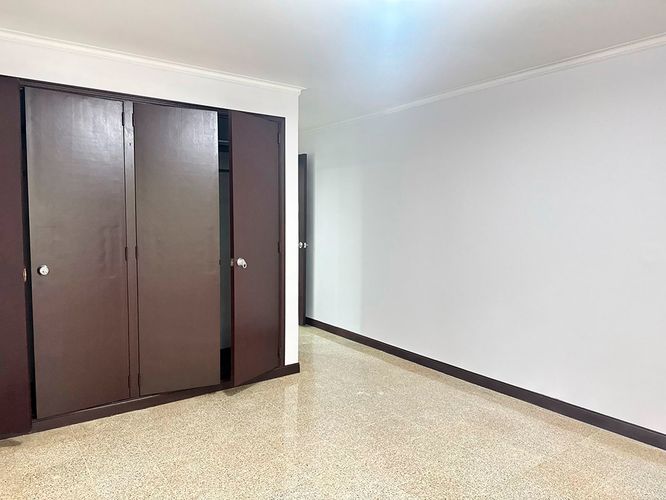 Apartamento de 3 alcobas en arriendo en El Poblado, Medellín, 145 m² · foto 13 de 17
