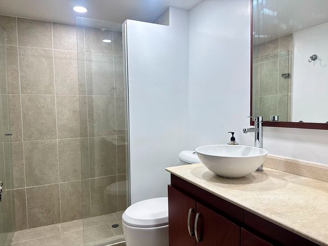 Apartamento de 3 alcobas en arriendo en El Poblado, Medellín, 145 m² · foto 14 de 17