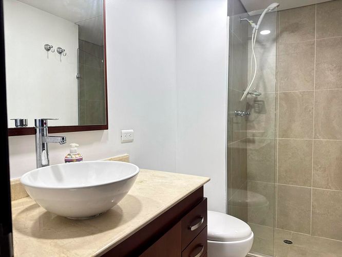 Apartamento de 3 alcobas en arriendo en El Poblado, Medellín, 145 m² · foto 15 de 17