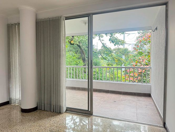 Apartamento de 3 alcobas en arriendo en El Poblado, Medellín, 145 m² · foto 16 de 17